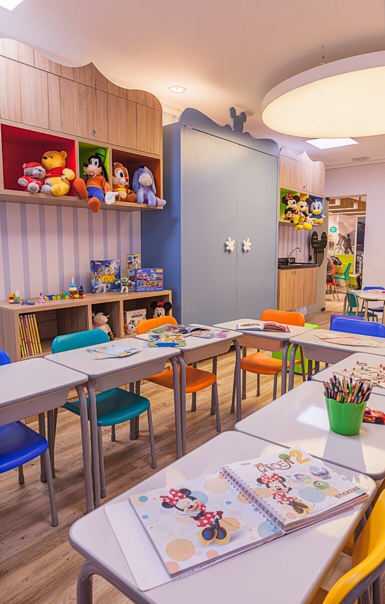 CNA celebra 10 anos de parceria com a Disney e anuncia renovação estratégica