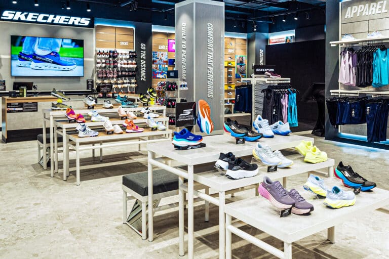 Skechers escolhe o RJ para inaugurar sua primeira loja conceito em shopping no Brasil
