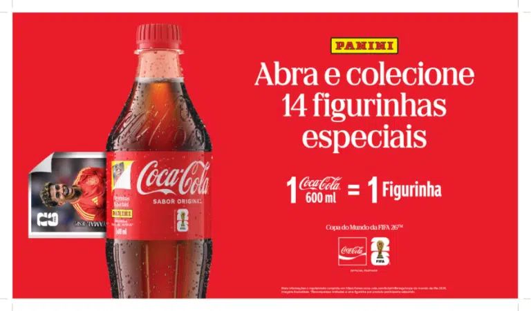 Promo Panini da Coca-Cola com figurinhas especiais da Copa do Mundo FIFA 2026, disponíveis em embalagens de 600ml entre abril e junho de 2026