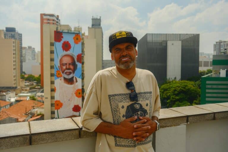 Atual Arty, artista visual da Zona Norte de São Paulo, referência no realismo e na cultura Hip Hop