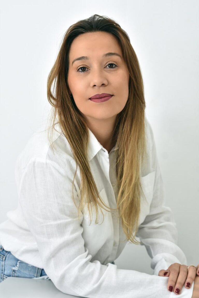 Mariana Ferraz, nova Chief Marketing & Sales Officer da Aviva, plataforma de viagens e entretenimento, abril de 2026