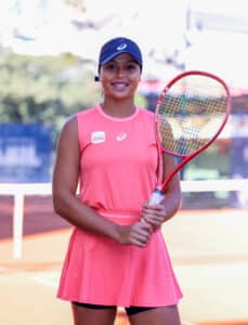 Tenista brasileira Naná Silva, 16 anos, anuncia patrocínio do Itaú Unibanco em abril de 2026
