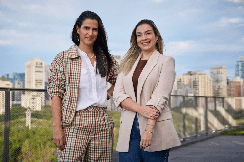 Ana Cester, CDTO, e Dani Latérza, VP de Operações de Mídia e Data, da Africa Creative, abril de 2026