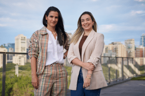 Ana Cester, CDTO, e Dani Latérza, VP de Operações de Mídia e Data, da Africa Creative, abril de 2026