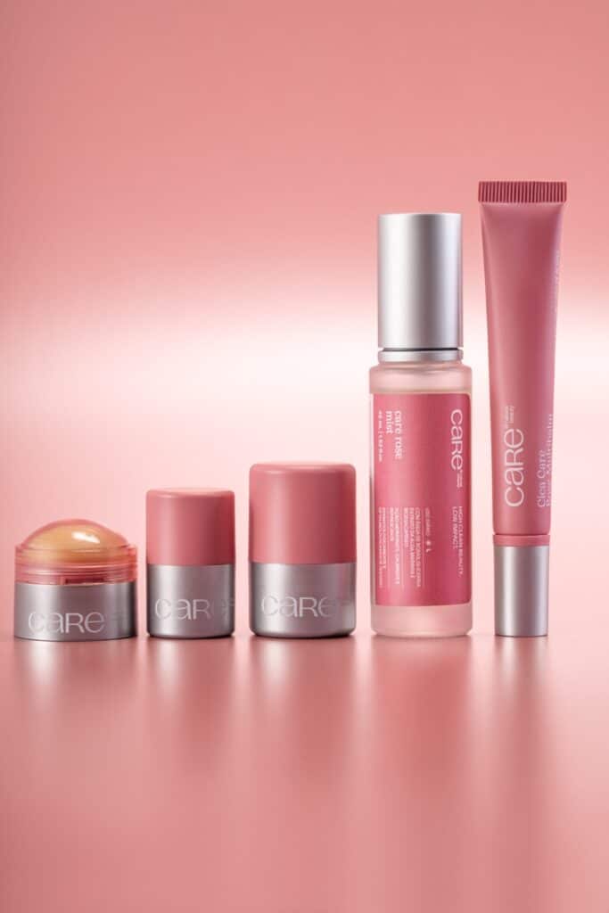 Linha Rosas da CARE Natural Beauty lançada em abril de 2026 com cinco produtos para pele e lábios com até 99 por cento de ingredientes naturais