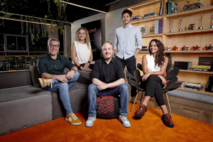 Equipe da Talent agência que retorna ao Top 10 das maiores do Brasil em 2026 com crescimento de 25 por cento e metodologia Fazedoria