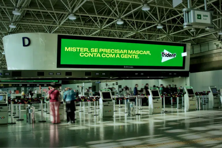 Trident espalha 133 mensagens OOH pelo Aeroporto do Galeão no embarque da Seleção Brasileira com mensagem ao Mister em 1 de junho de 2026