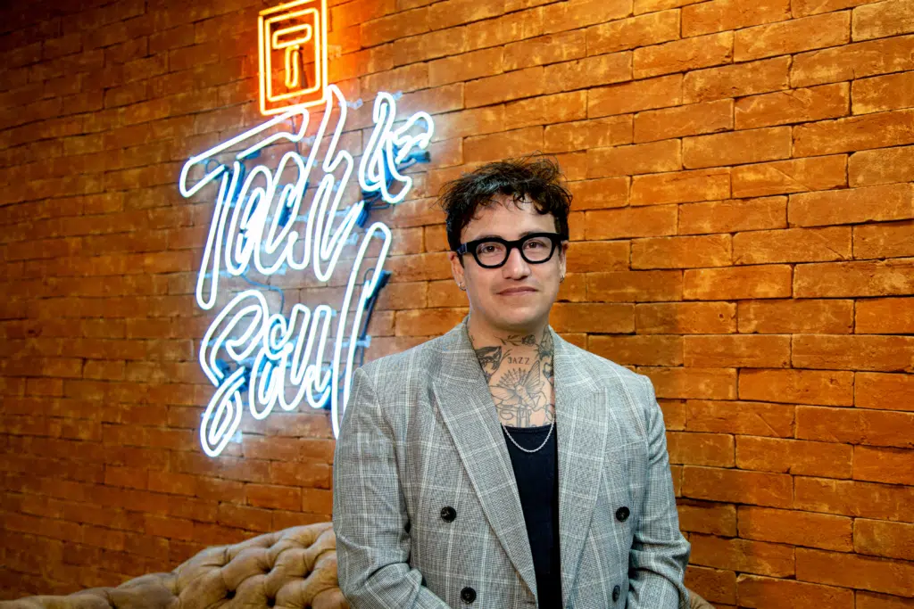 Zim Hernandez retorna à Tech and Soul como Diretor de Criação em 2026 com mais de 14 anos de experiência e reconhecimentos em Cannes Lions e Effie Awards