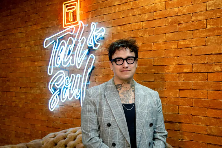 Zim Hernandez retorna à Tech and Soul como Diretor de Criação em 2026 com mais de 14 anos de experiência e reconhecimentos em Cannes Lions e Effie Awards
