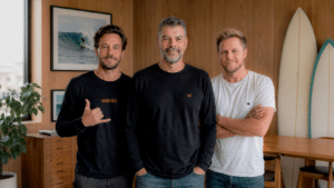 Waves apresenta novo posicionamento como ecossistema completo de surfe com Adrian Kojin como CEO e Guto Cappio como sócio e conselheiro em 2026