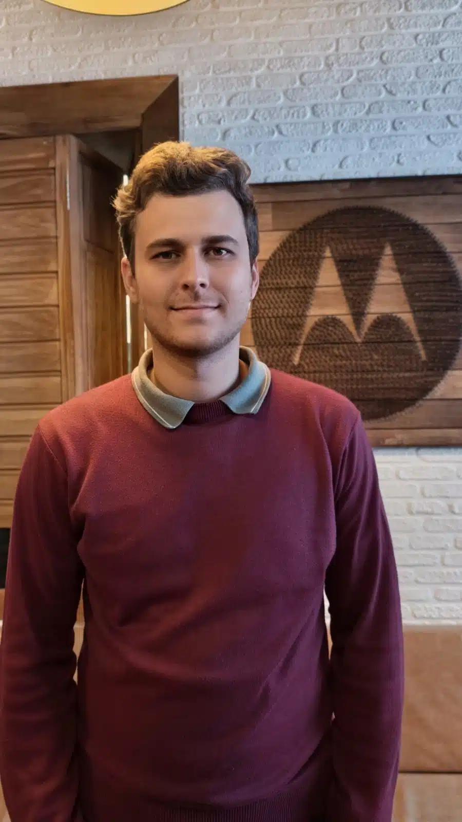 Motorola anuncia Vitor Bertozzi como novo gerente sênior de produtos no Brasil liderando a estratégia de portfólio em junho de 2026