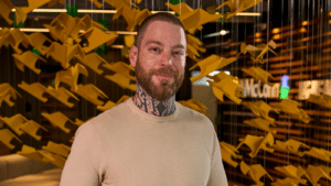 WMcCANN promove Guilherme Aché a Executive Creative Director ao lado de Ary Nogueira e Milena Zindeluk em julho de 2026