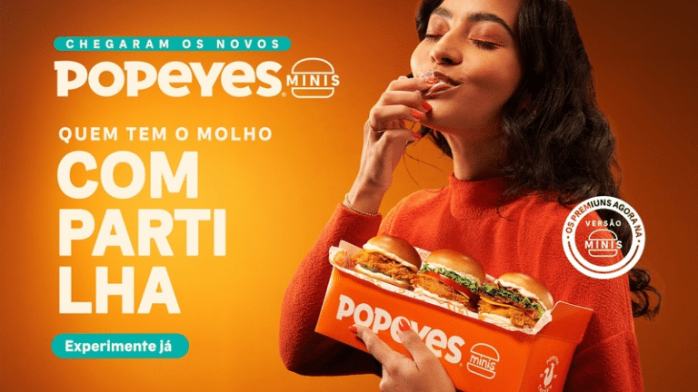Popeyes lança Minis com campanha Letras Miúdas da AlmapBBDO transformando condições de promoção em desafios para duplas de amigos em julho de 2026