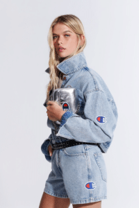 Collab JOHN JOHN x Champion une jeanswear e streetwear