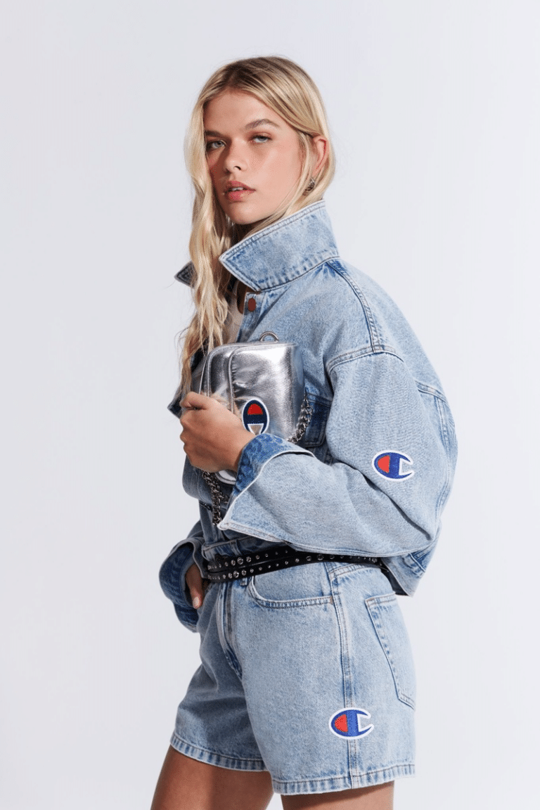 Collab JOHN JOHN x Champion une jeanswear e streetwear