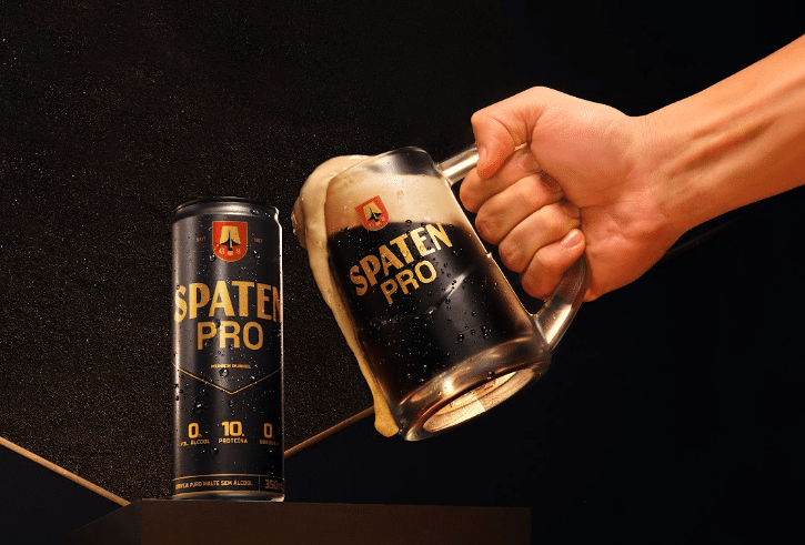 Spaten Pro, cerveja escura sem álcool com proteína da Ambev