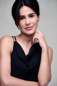 Natalia Martins, de Natalia Beauty, na série No Offline