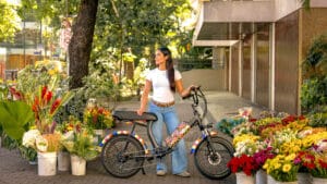 LEV e FARM dão novo capítulo à parceria com lançamento da bike Cruiser Bananada