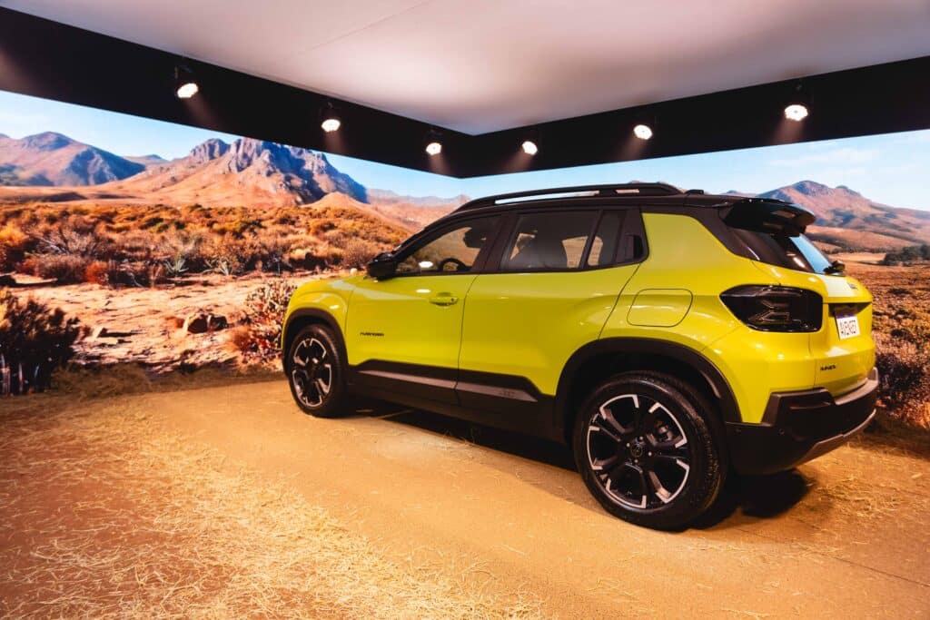 Estúdio imersivo da Jeep com creators para o lançamento do Novo Jeep Avenger