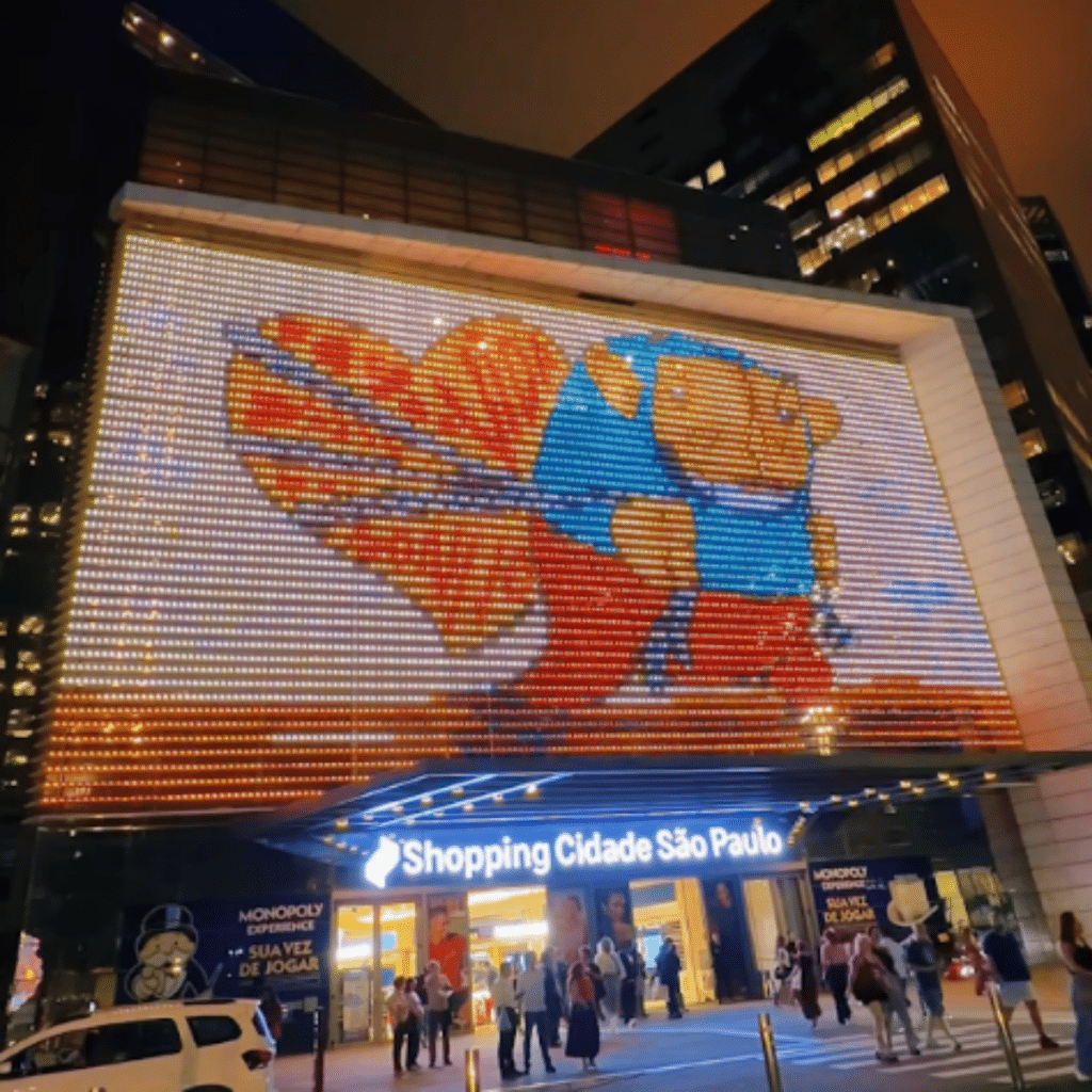 Telão do Shopping Cidade São Paulo vira galeria de arte digital