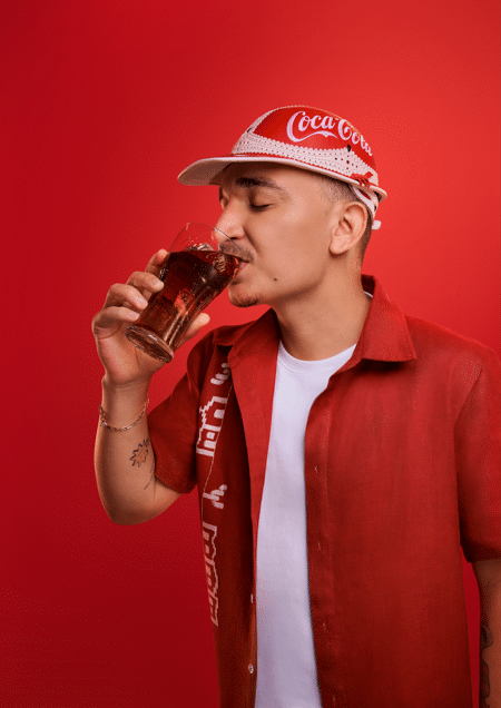 Coca-Cola põe João Gomes no piseiro em campanha de retornáveis