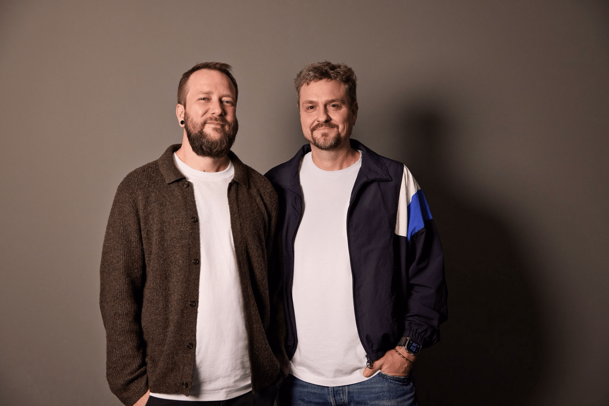 AlmapBBDO contrata Greg Kickow e Renato Simon para a criação