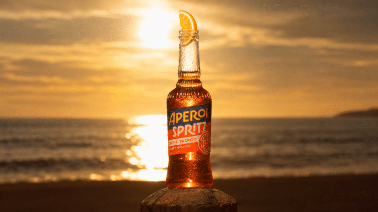 Aperol Spritz pronto estreia no Brasil em novembro por R$ 12,90